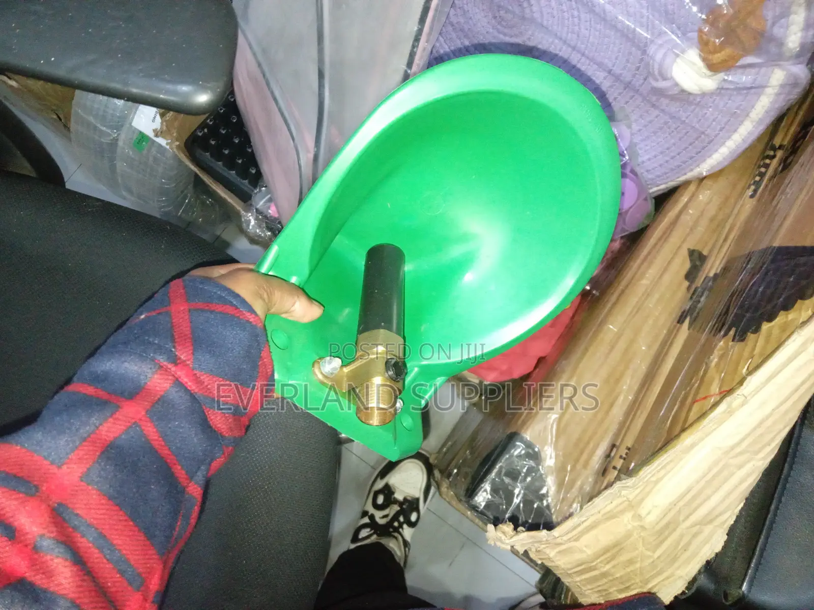 Goat-Friendly Drinking Bowl - Plastic