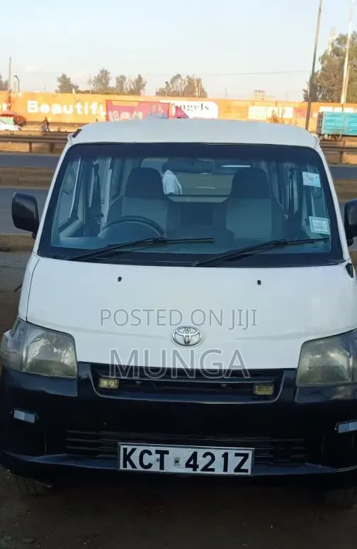 Toyota TownAce 2011 White