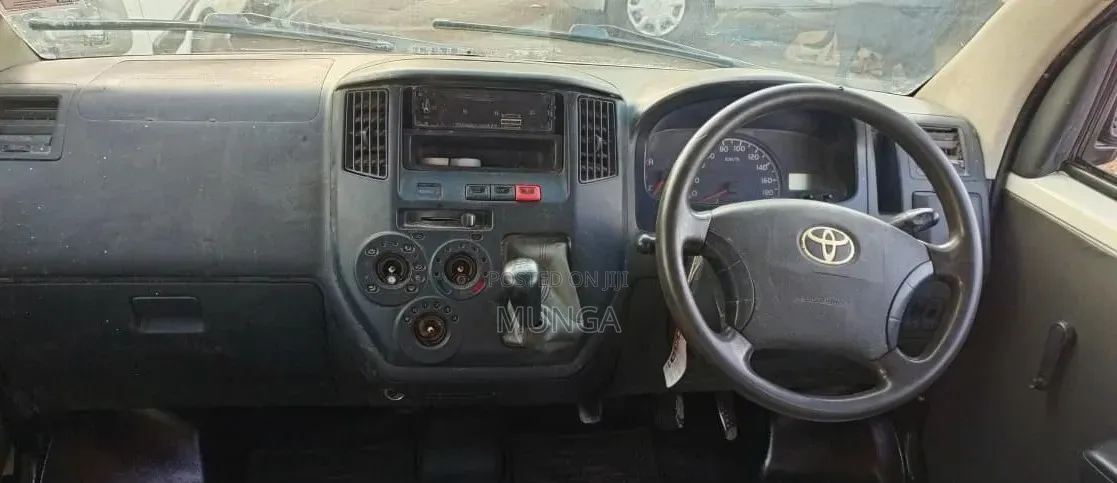 Toyota TownAce 2011 White