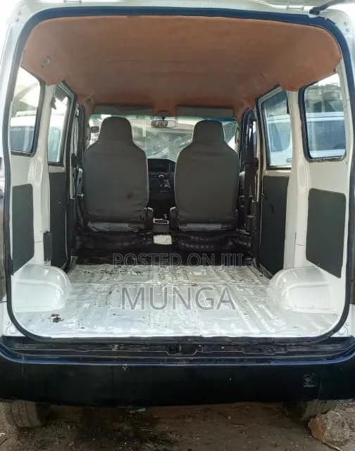Toyota TownAce 2011 White - thumbnail 9