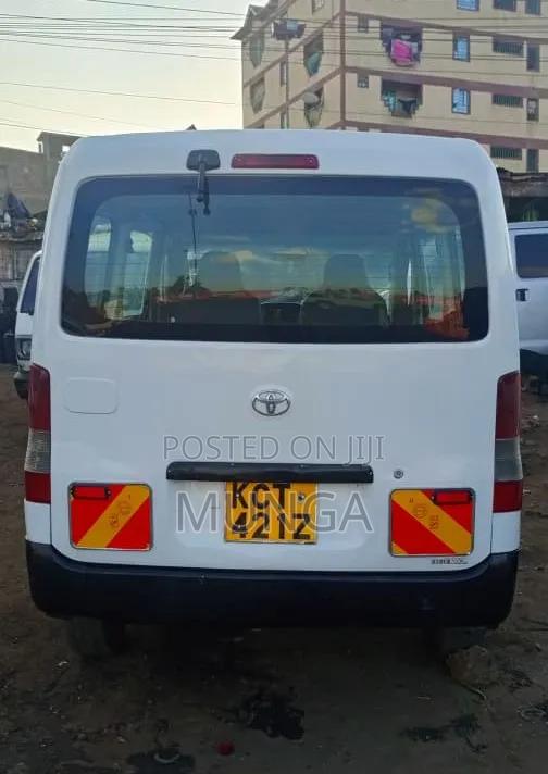 Toyota TownAce 2011 White - thumbnail 14