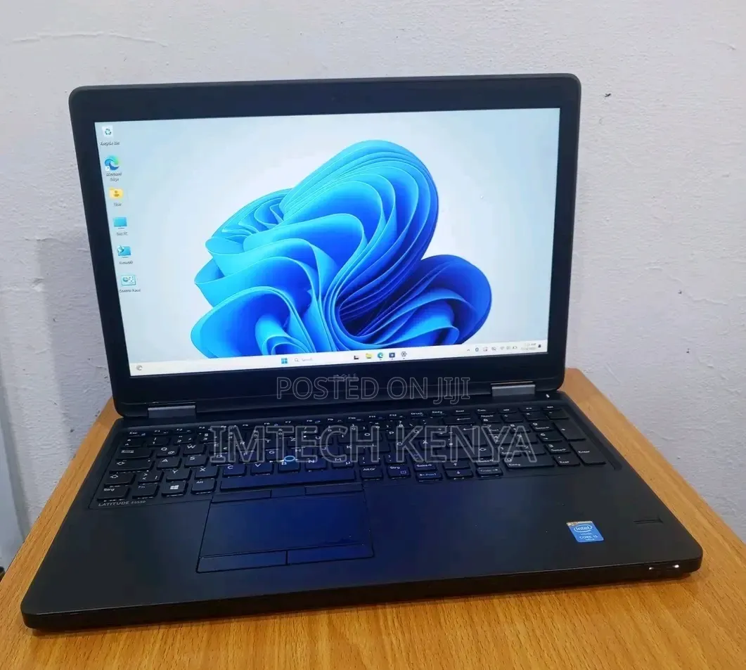 Laptop Dell Latitude 5550 8GB Intel Core i7 SSD 256GB