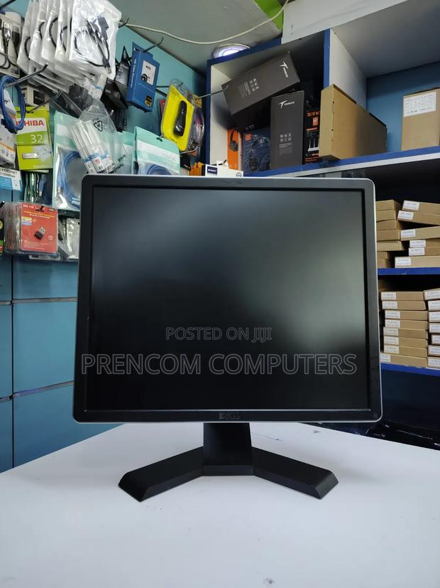 Dell 19 Inches Squared Monitor - main view
