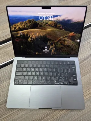 Laptop Apple MacBook Pro 2023 M3 8GB Apple M3 Pro SSD 512GB
