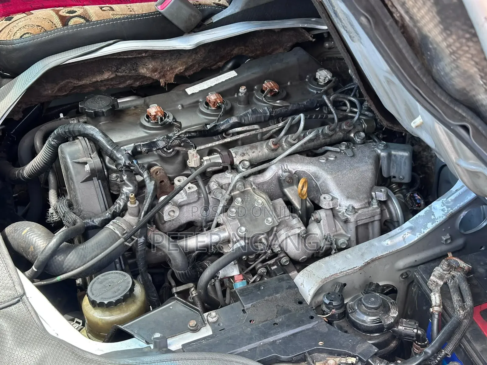 Toyota HiAce 2010 Silver