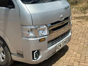 Toyota HiAce 2010 Silver