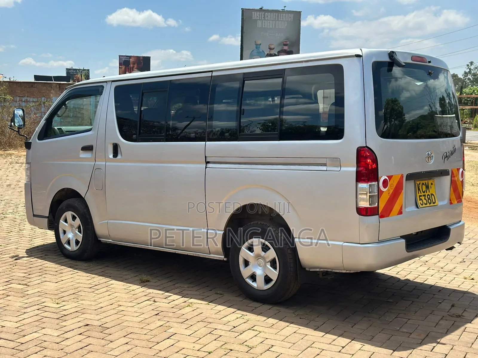 Toyota HiAce 2010 Silver