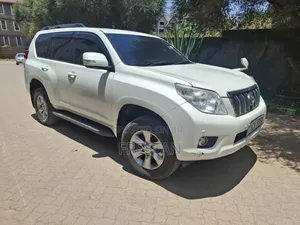 Toyota Land Cruiser Prado 2012 White