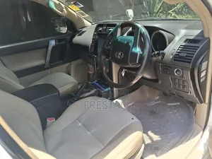 Toyota Land Cruiser Prado 2012 White