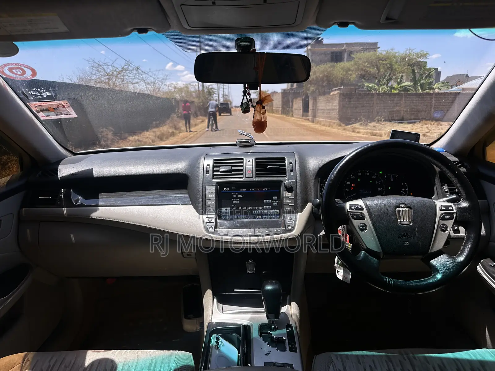 Toyota Crown 2012 White