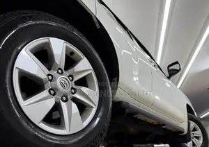 Toyota Land Cruiser Prado 2.8 2020 White