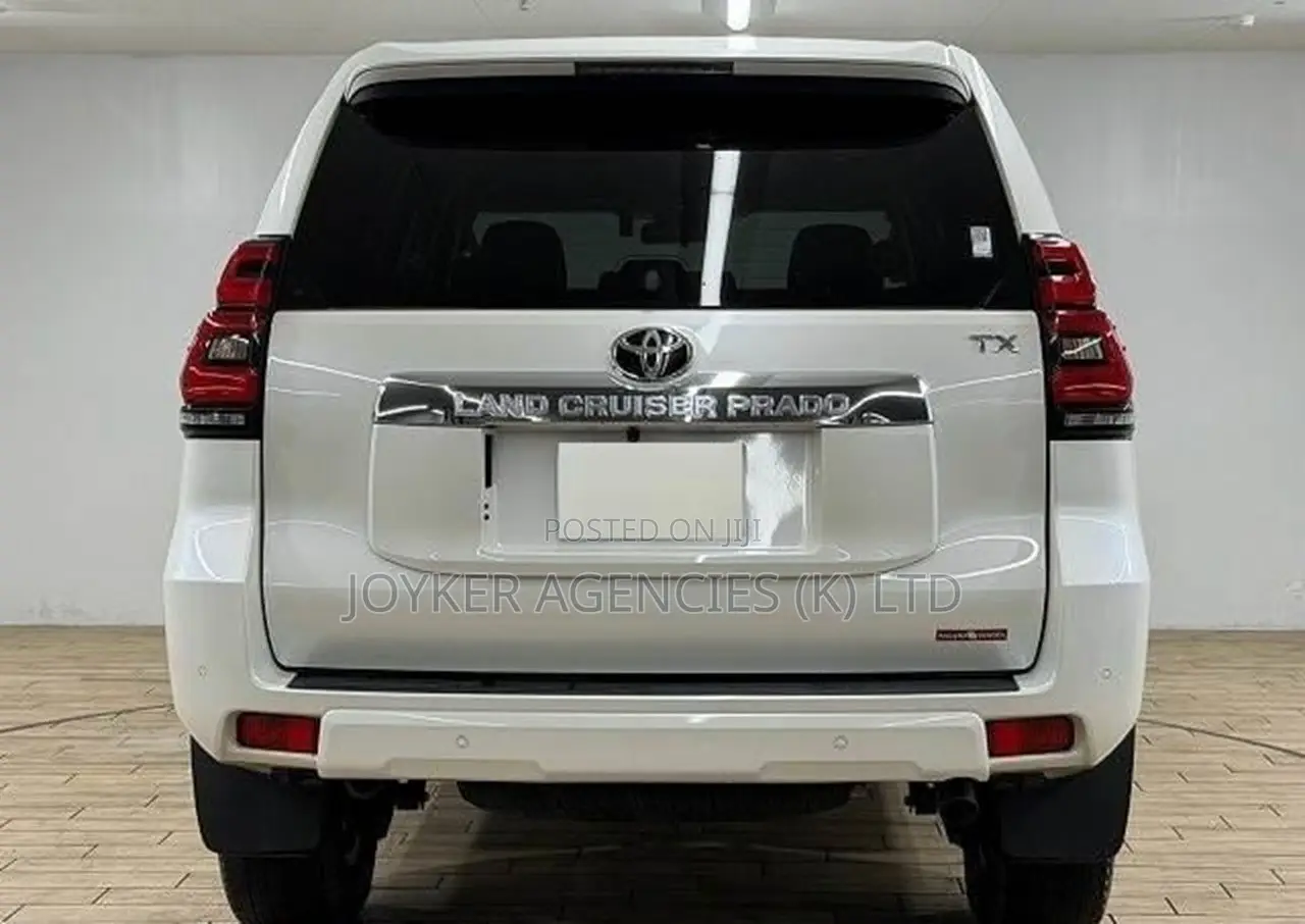 Toyota Land Cruiser Prado 2.8 2020 White