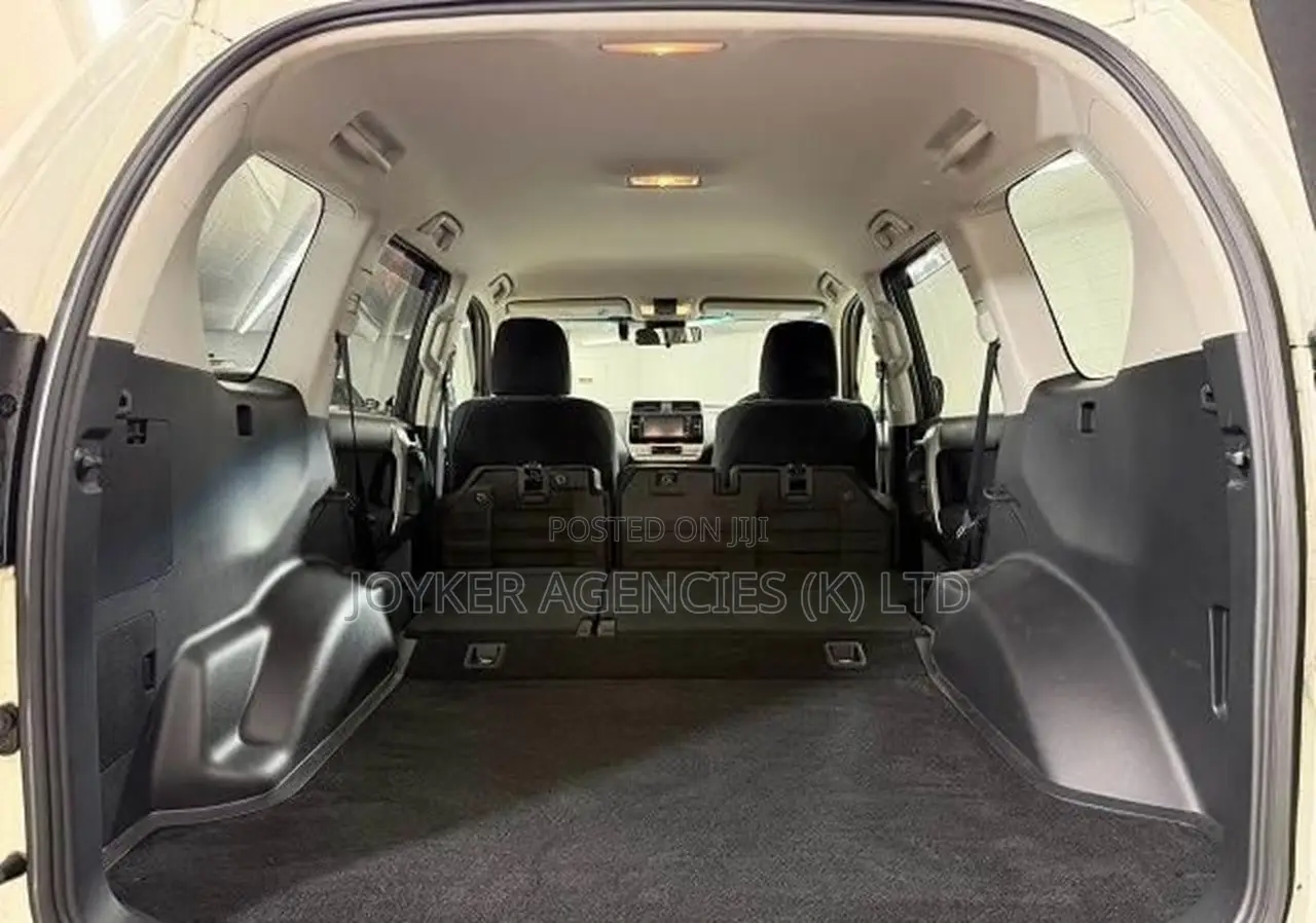 Toyota Land Cruiser Prado 2.8 2020 White