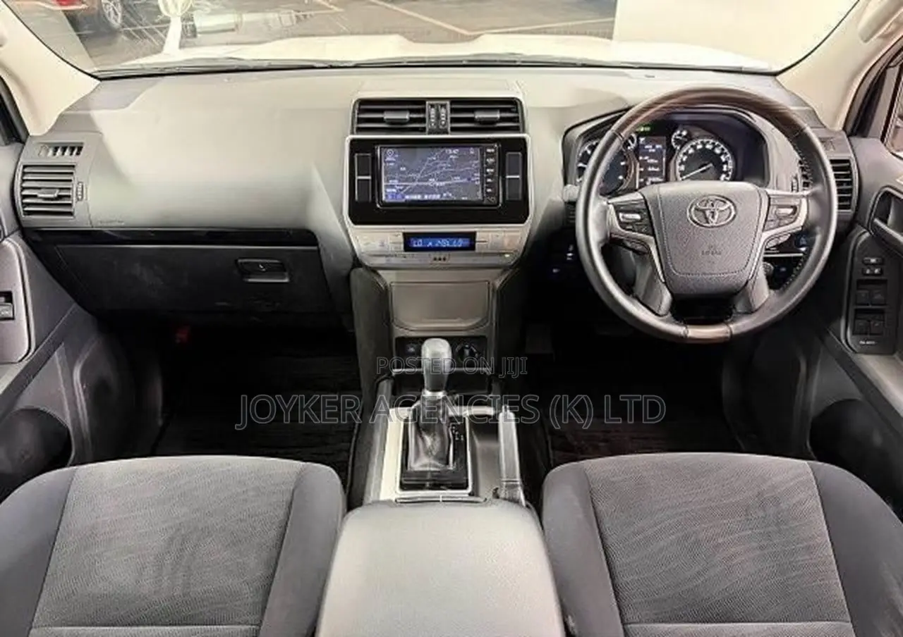 Toyota Land Cruiser Prado 2.8 2020 White