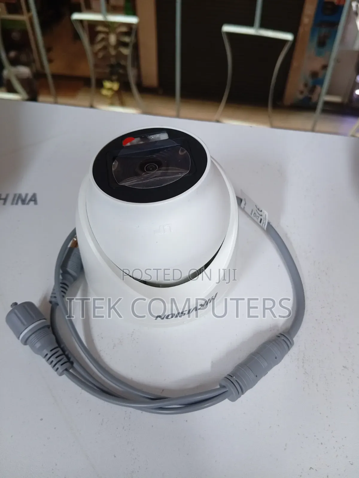 Smart Hybrid Light 2MP Camera for Property Protection