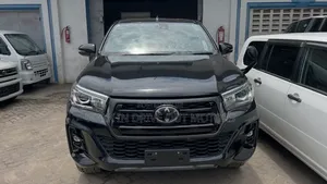 Toyota Hilux 2019 Black