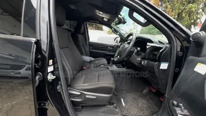 Toyota Hilux 2019 Black