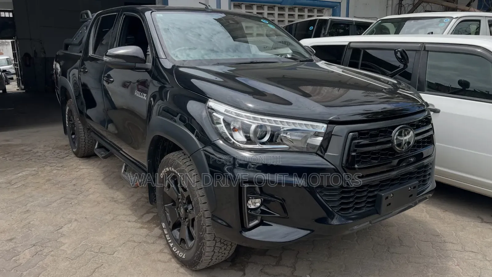 Toyota Hilux 2019 Black