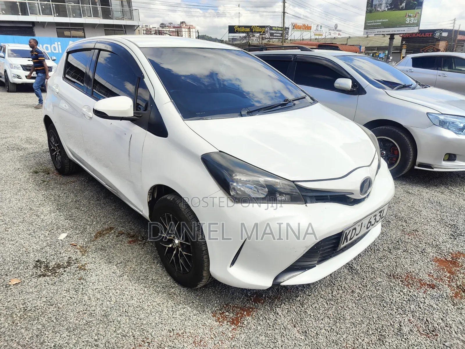 Toyota Vitz 2015 White