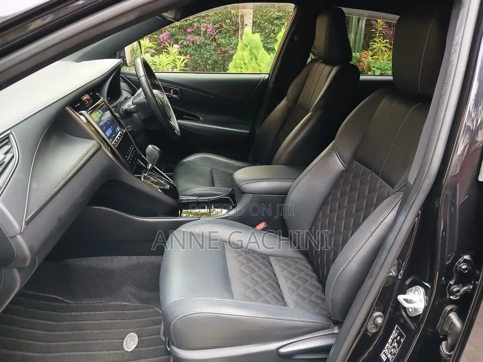 Toyota Harrier 2.0 2019 Black