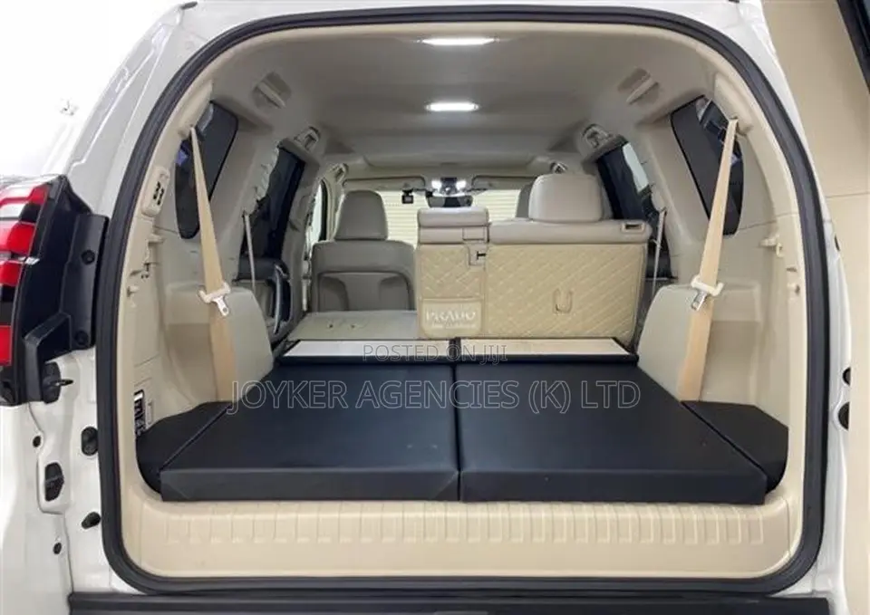 Toyota Land Cruiser Prado 2.8 2019 White