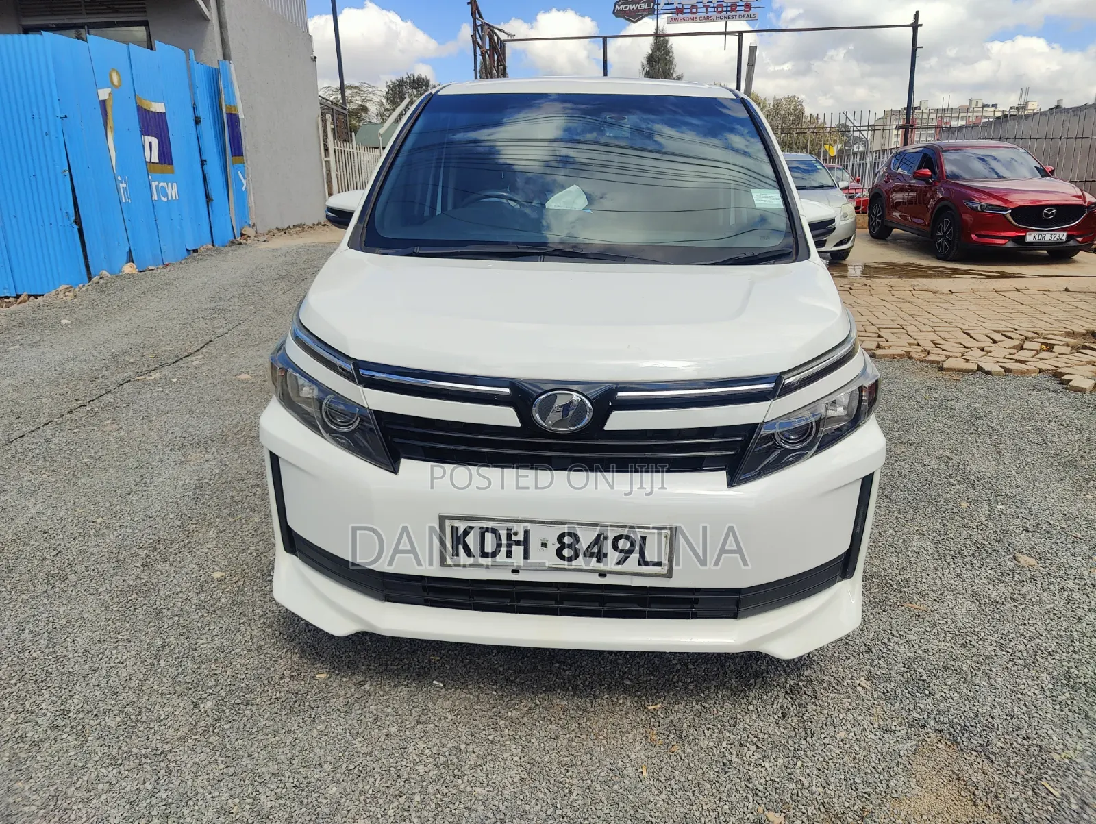 Toyota Voxy 2016 White