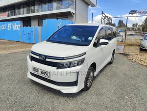 Toyota Voxy 2016 White