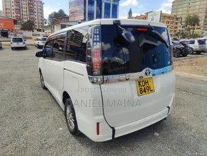 Toyota Voxy 2016 White
