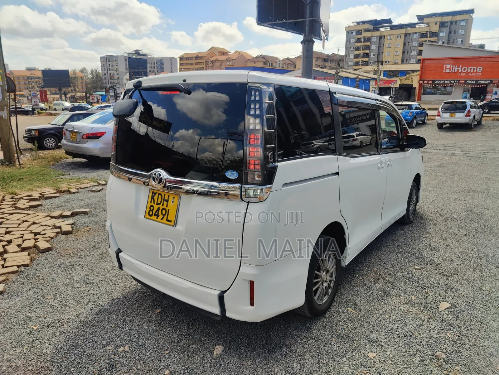 Toyota Voxy 2016 White