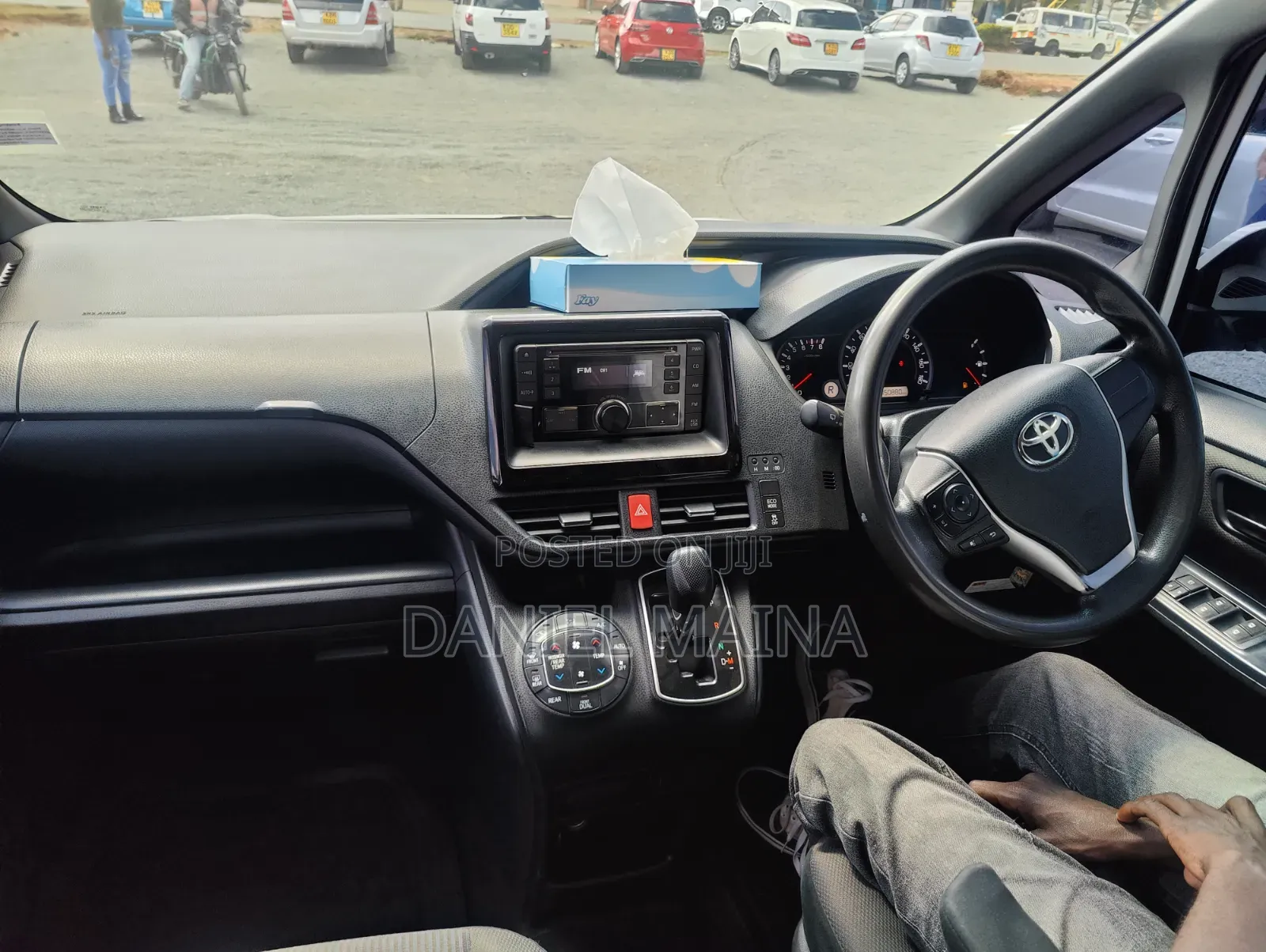 Toyota Voxy 2016 White