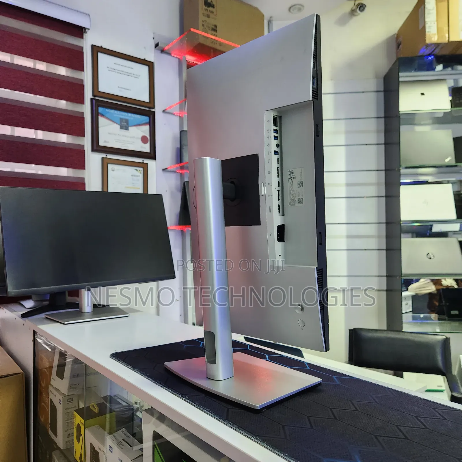 Dell Ultrasharp 24