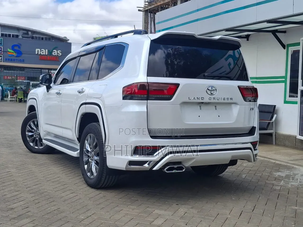 Toyota Land Cruiser 2024 White