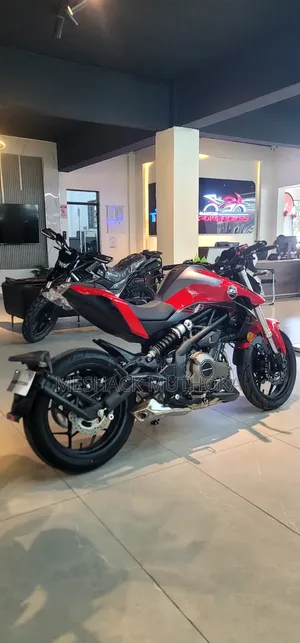 New Benelli Imperiale 400 2026 Red