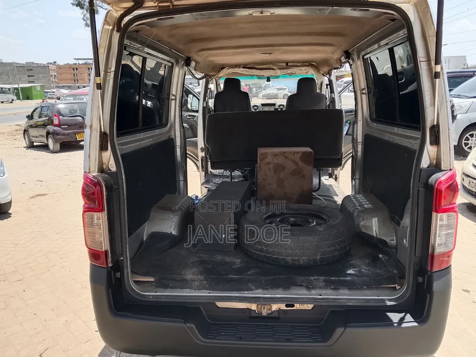 Nissan NV350 2013 Silver