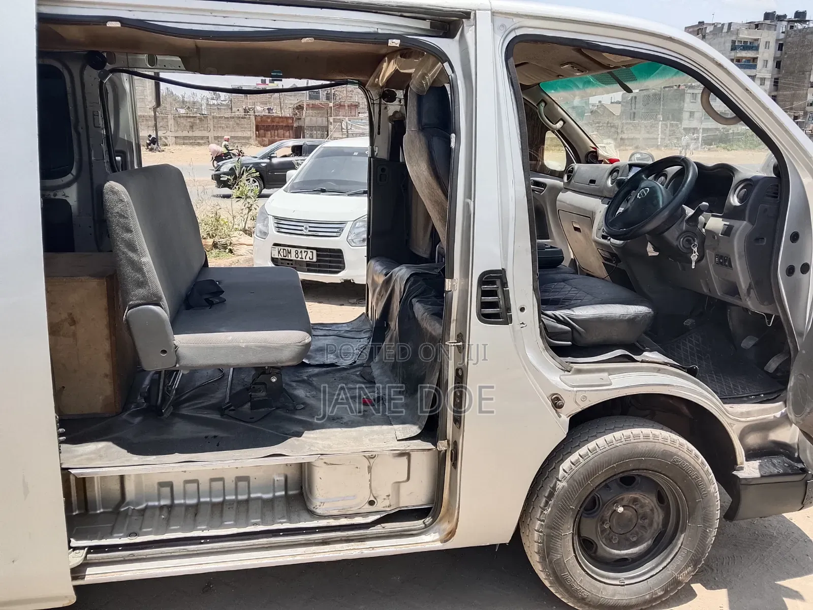 Nissan NV350 2013 Silver
