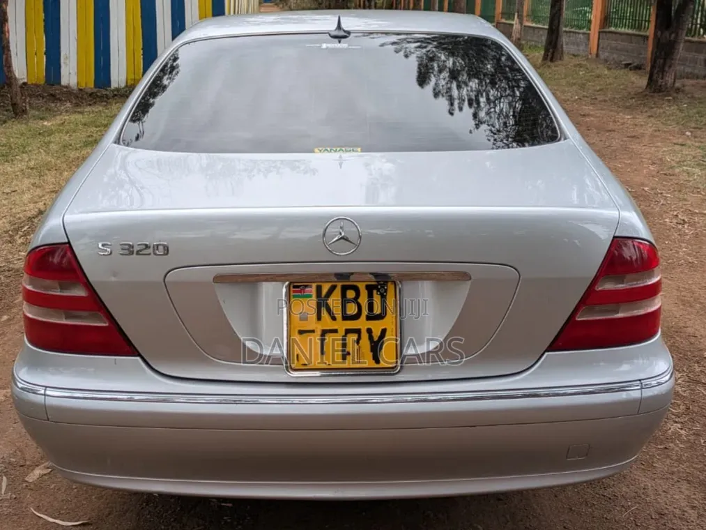 Mercedes-Benz E320 2001 Silver