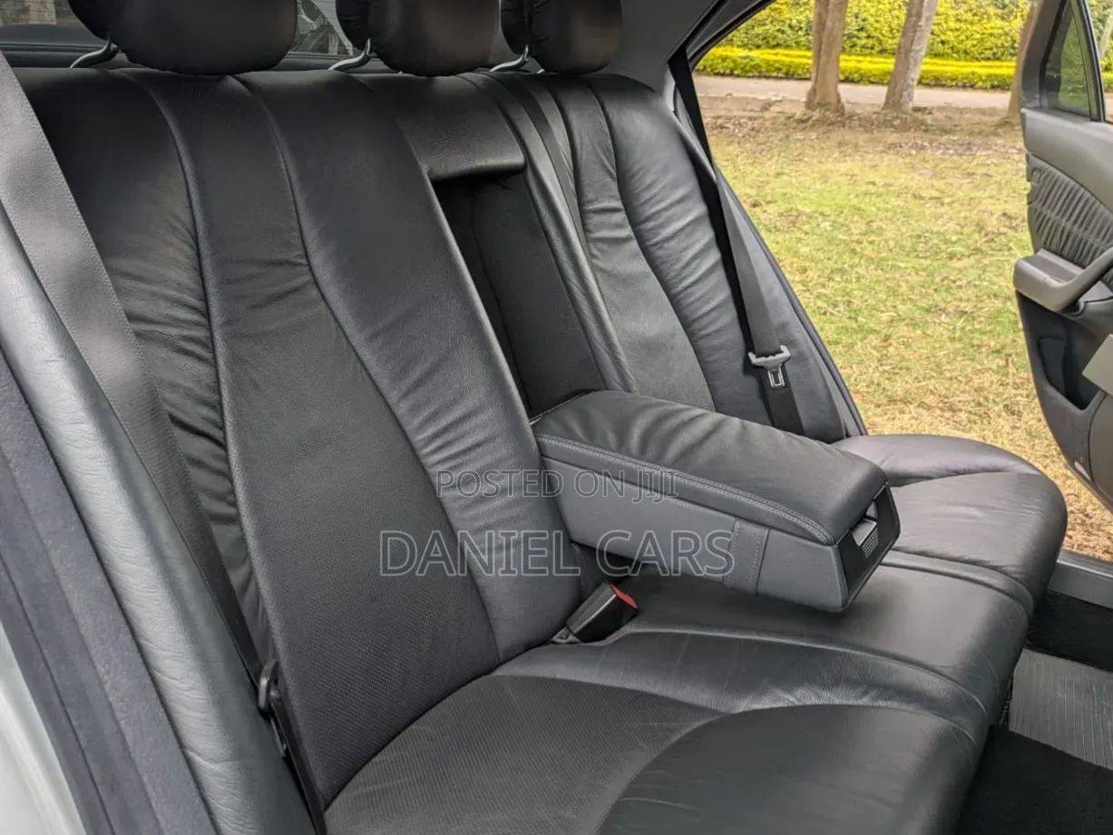 Mercedes-Benz E320 2001 Silver