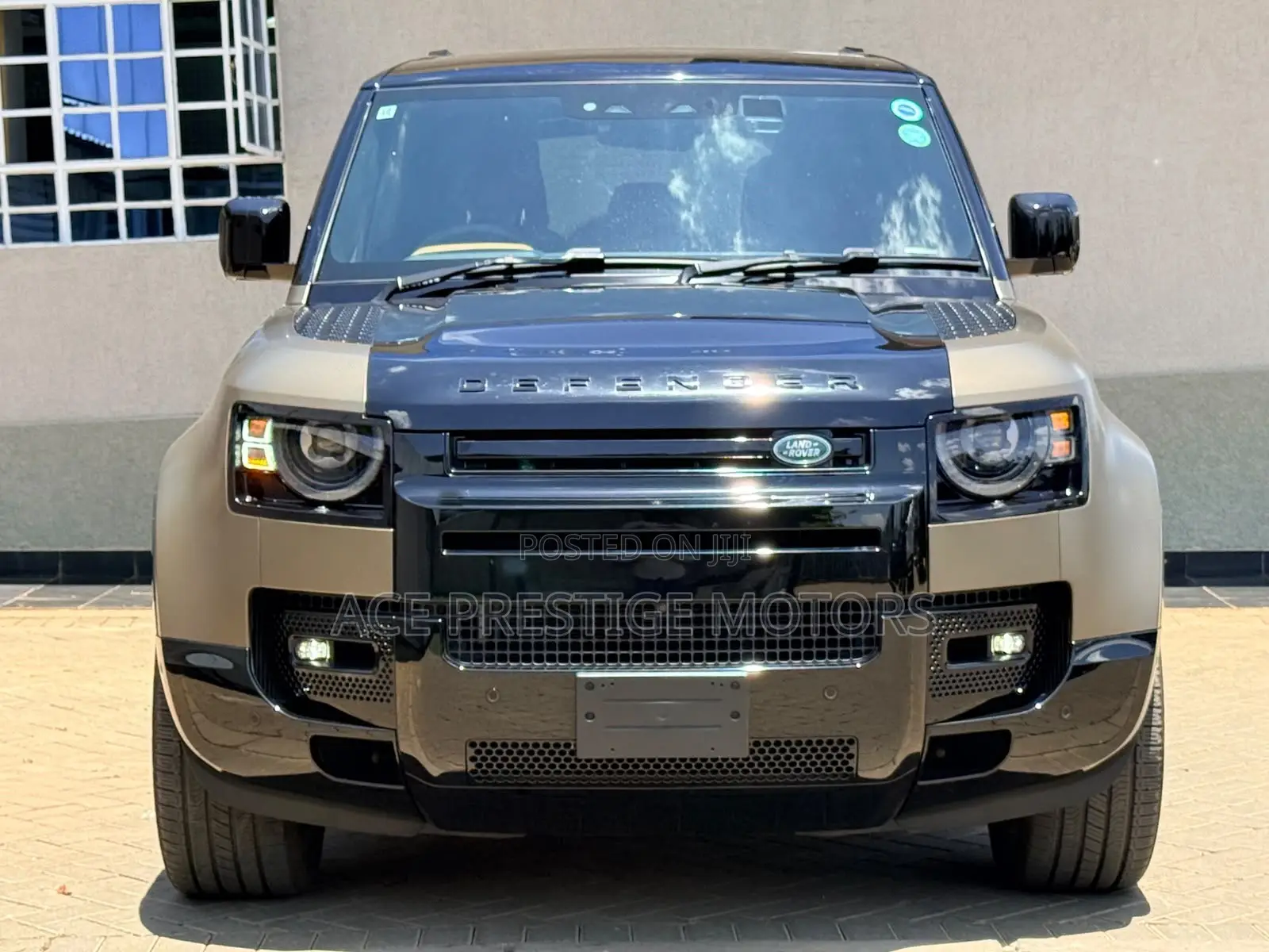 Land Rover Defender 2022