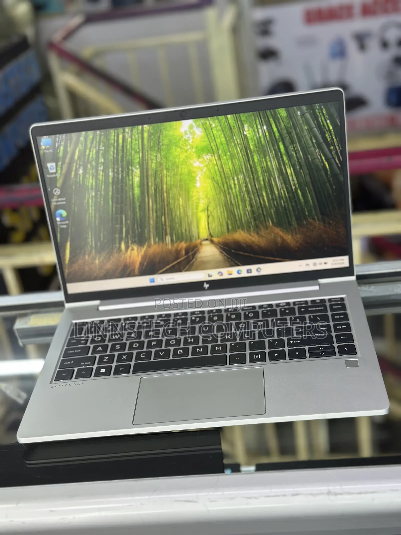 Laptop HP EliteBook 645 G10 8GB AMD Ryzen 5 SSD 512GB