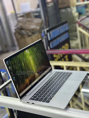 Laptop HP EliteBook 645 G10 8GB AMD Ryzen 5 SSD 512GB