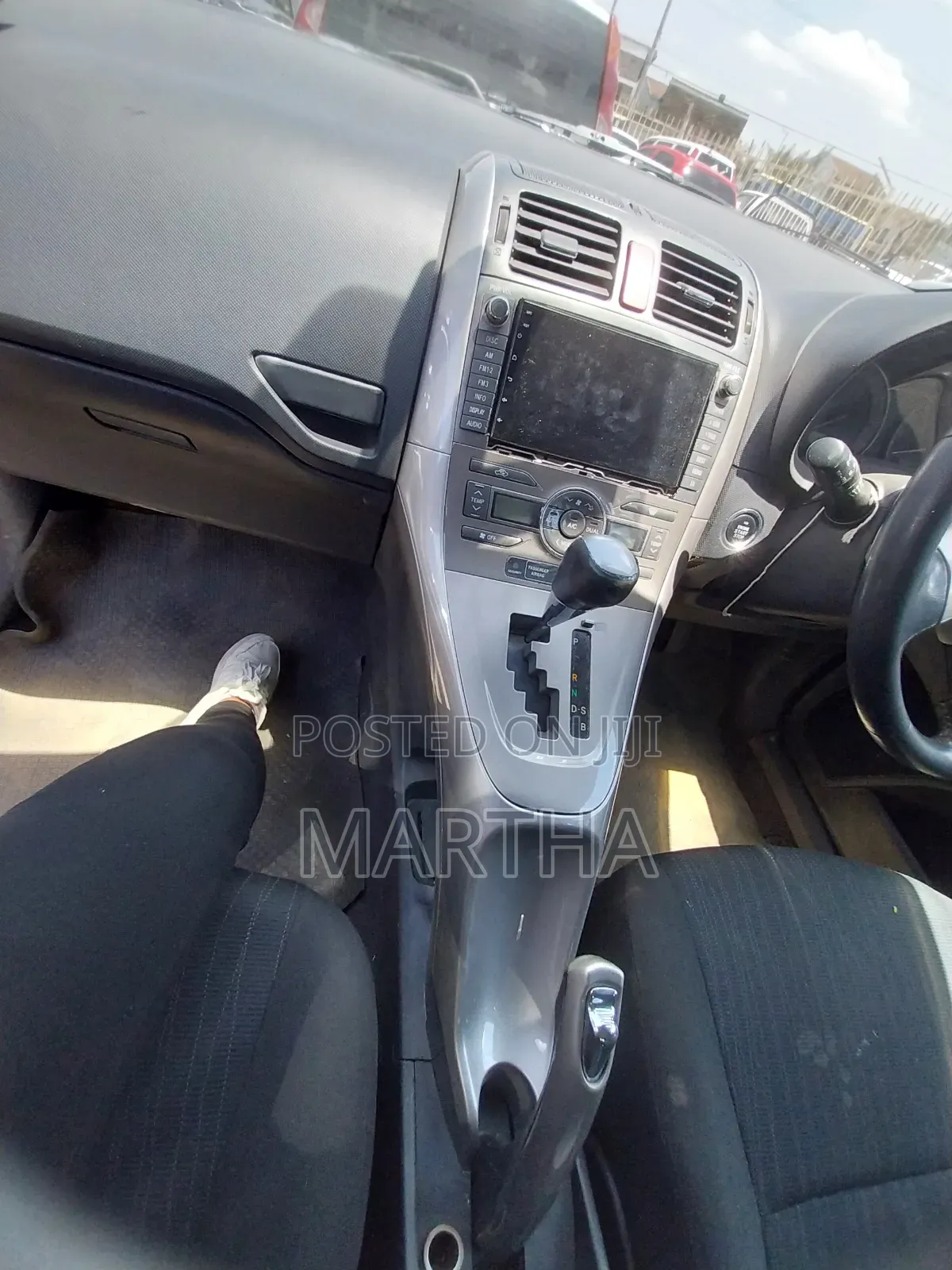 Toyota Auris 2010 Silver