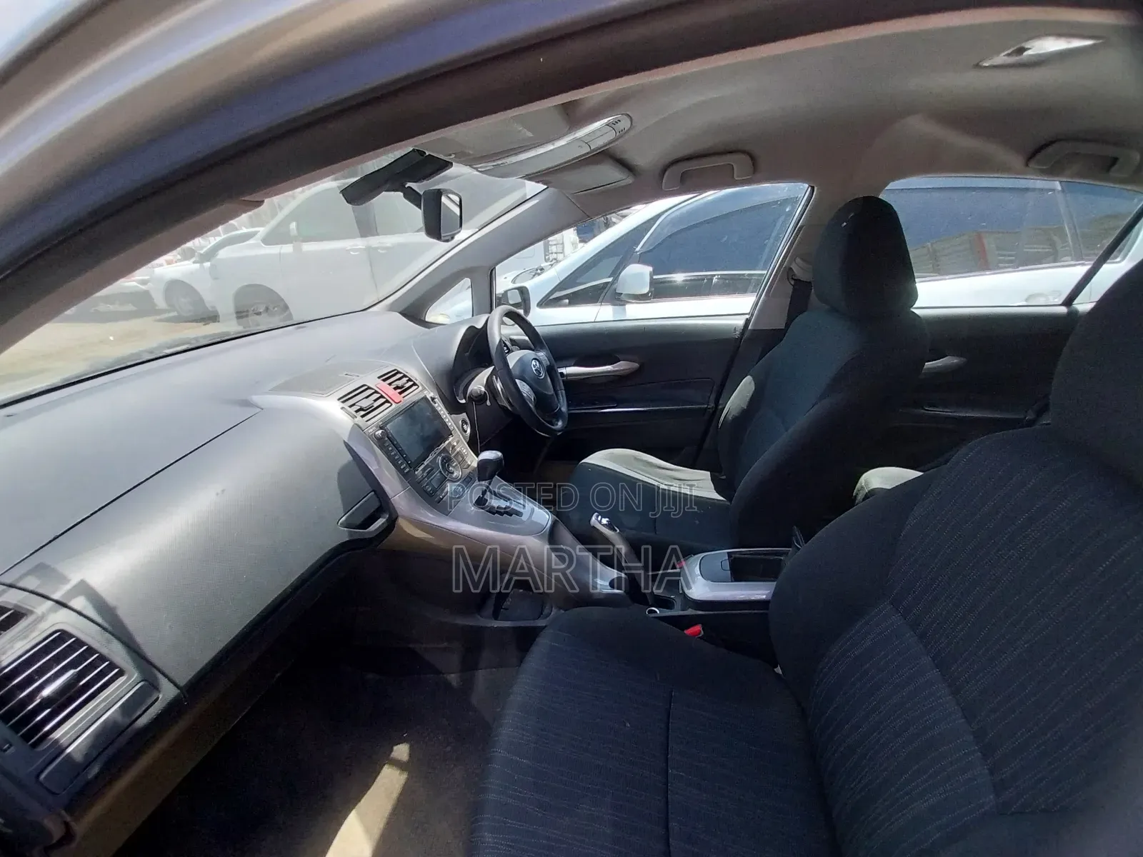 Toyota Auris 2010 Silver