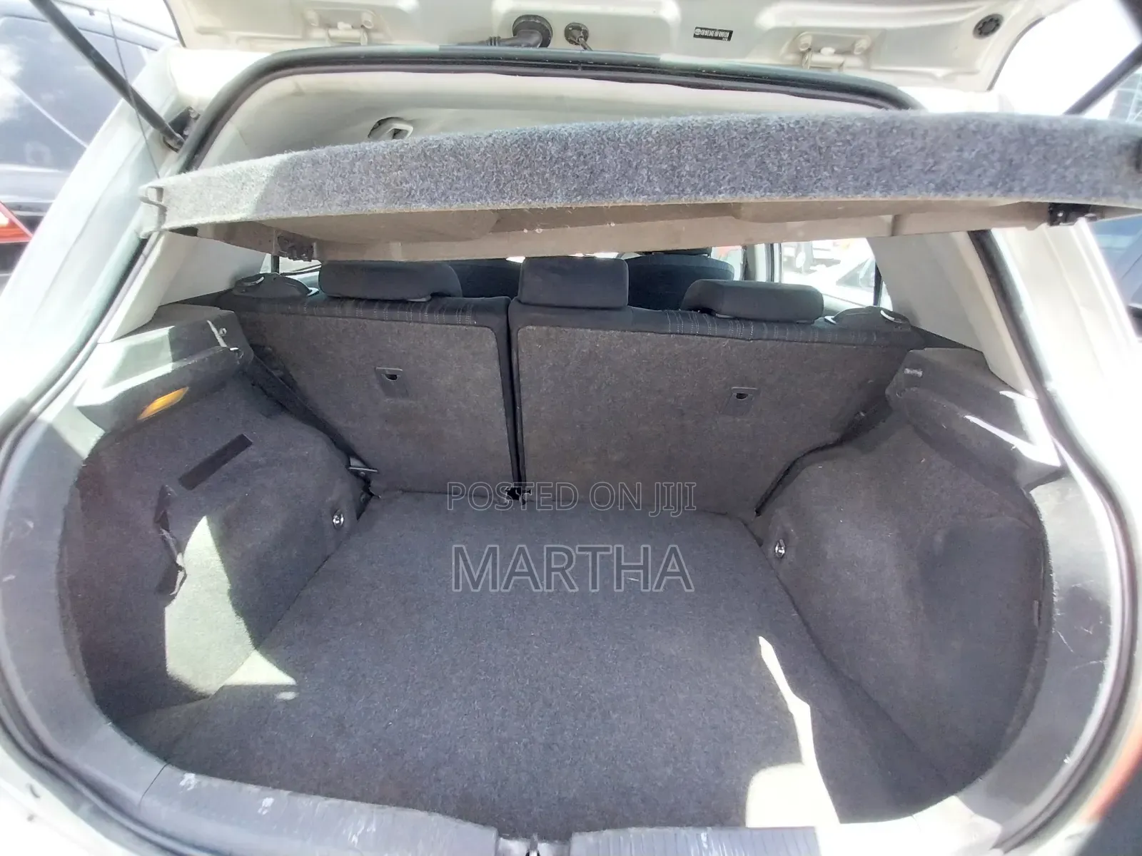 Toyota Auris 2010 Silver