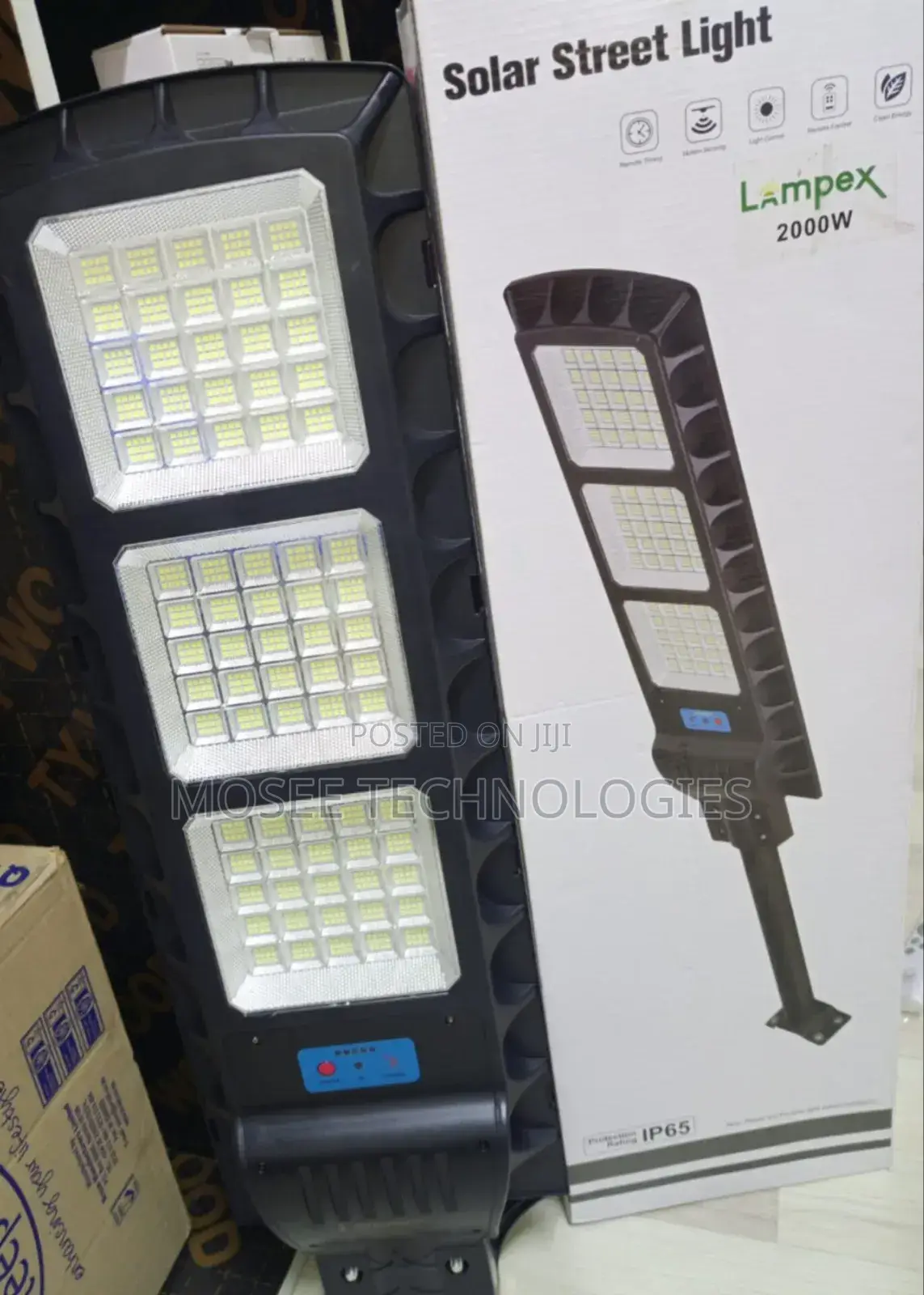 2000W Solar Street Light With Solar Panel & Remote Control