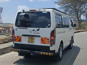 Toyota HiAce 2015 White