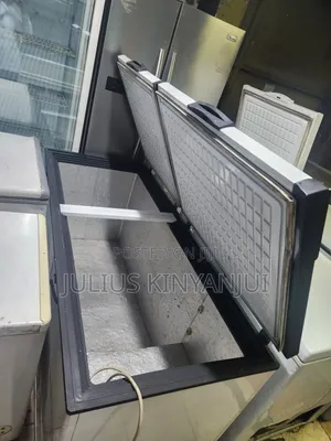 700litrs Westpoint Freezer