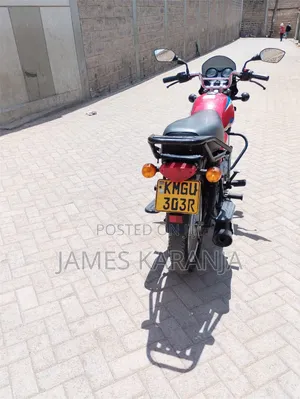 Bajaj Boxer 125 2025 Red