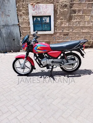 Bajaj Boxer 125 2025 Red