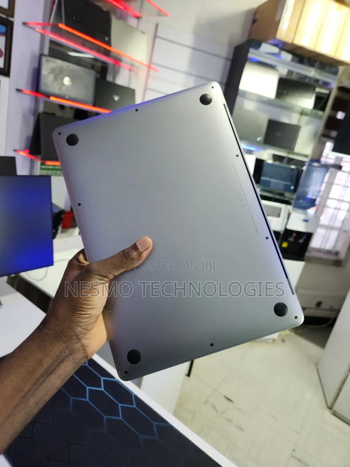 Laptop Apple MacBook Air 2020 8GB Intel Core i5 SSD 128GB
