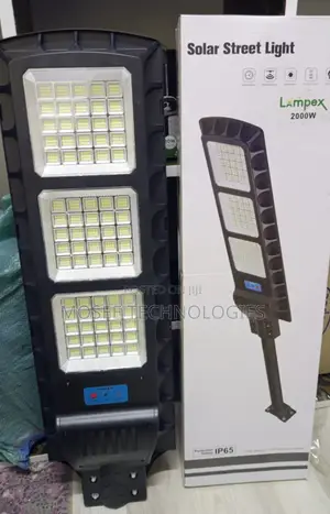 2000W Solar LED Street Lamp for Roads Farms & Compounds